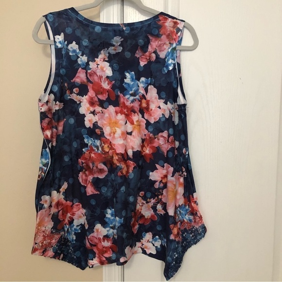 Time and Tru Sleeveless Sharkbite Tunic - Picture 4 of 8